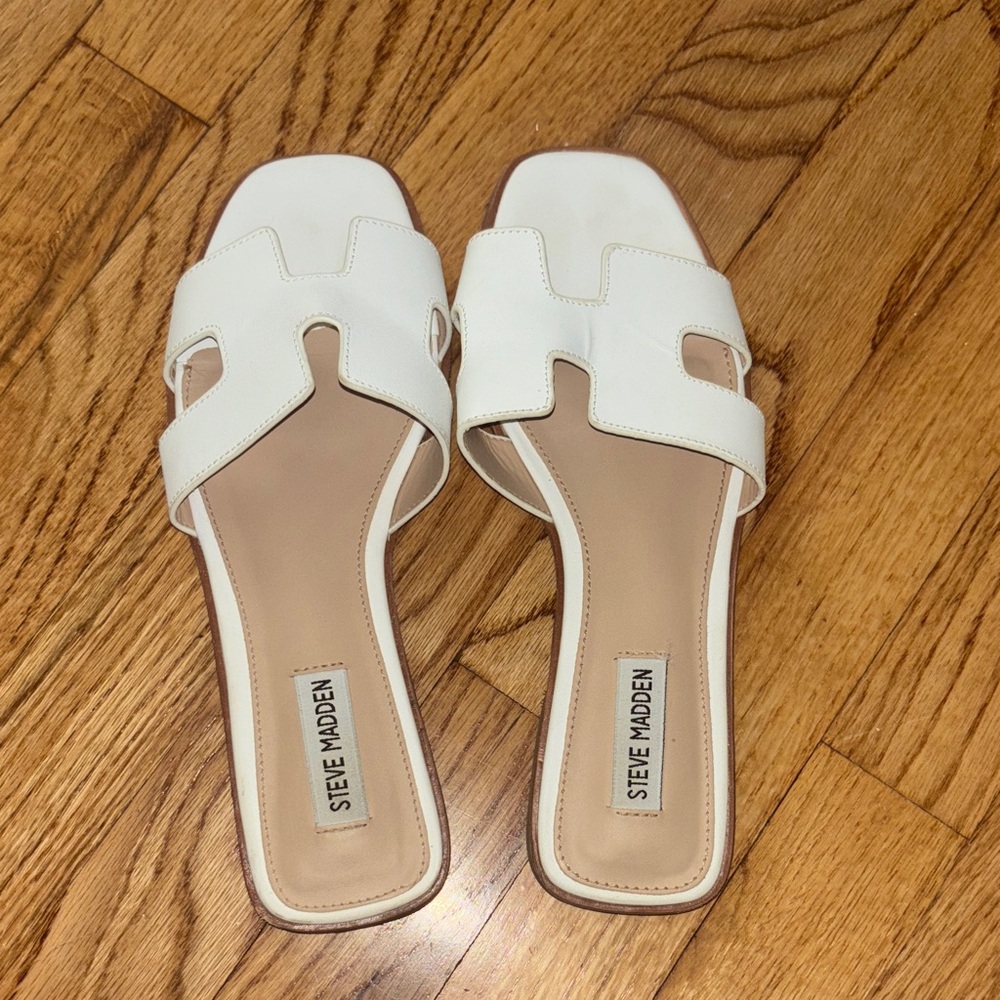 Steve Madden white  Women's Slide Sandals